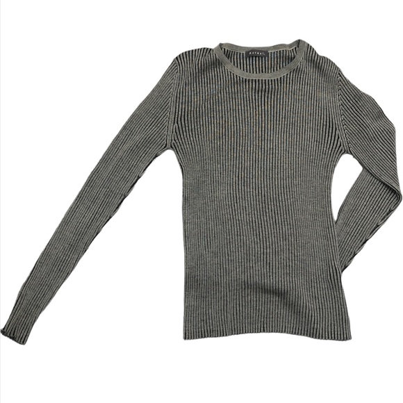 Black and Grey Contrast Ribbed Sweater - Picture 2 of 2